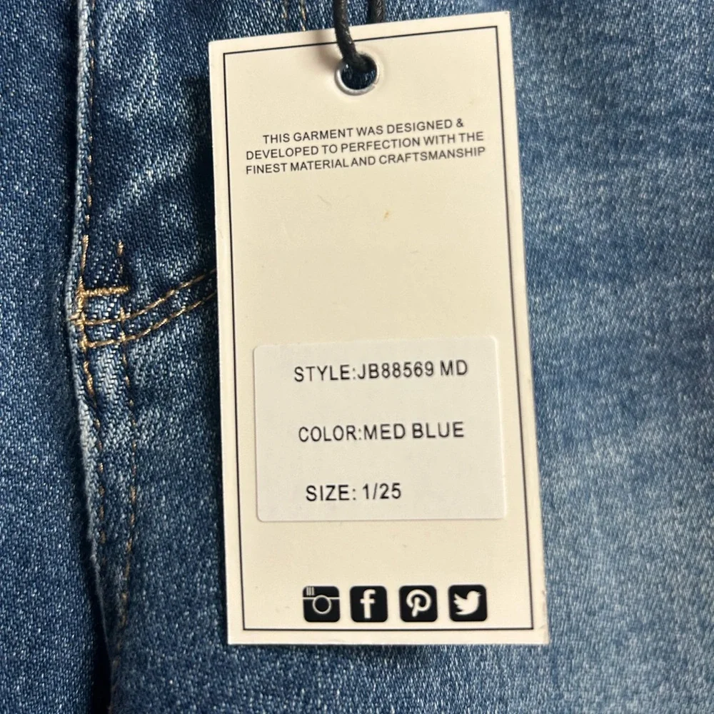 Judy Blue Hi-Rise Queen Of Hearts Boyfriend Jeans Size 1/25 Style #88569 NWT - Picture 5 of 10